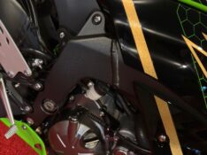 KAWASAKI ZX 6 R 636 /2020 EXCLUSIVO VEÍCULOS SANTA CRUZ DO SUL / Carros no Vale