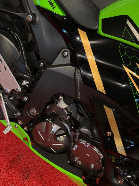 KAWASAKI ZX 6 R 636 /2020 EXCLUSIVO VEÍCULOS SANTA CRUZ DO SUL / Carros no Vale