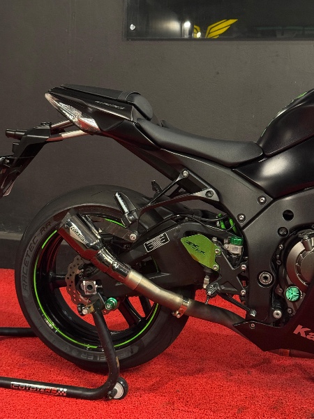 KAWASAKI ZX 10 R NINJA /2014 EXCLUSIVO VEÍCULOS SANTA CRUZ DO SUL / Carros no Vale