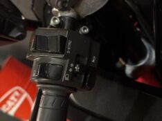 KAWASAKI ZX 10 R NINJA /2014 EXCLUSIVO VEÍCULOS SANTA CRUZ DO SUL / Carros no Vale