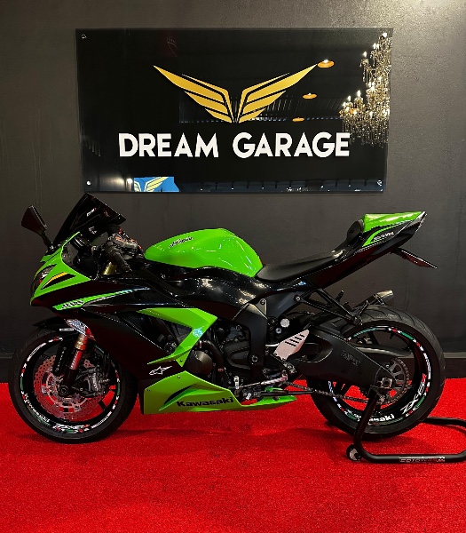 KAWASAKI ZX 6 R 636 /2013 EXCLUSIVO VEÍCULOS SANTA CRUZ DO SUL / Carros no Vale