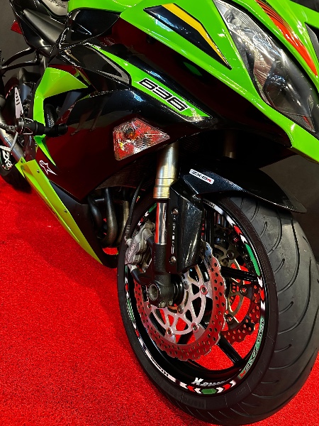 KAWASAKI ZX 6 R 636 /2013 EXCLUSIVO VEÍCULOS SANTA CRUZ DO SUL / Carros no Vale