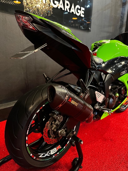 KAWASAKI ZX 6 R 636 /2013 EXCLUSIVO VEÍCULOS SANTA CRUZ DO SUL / Carros no Vale