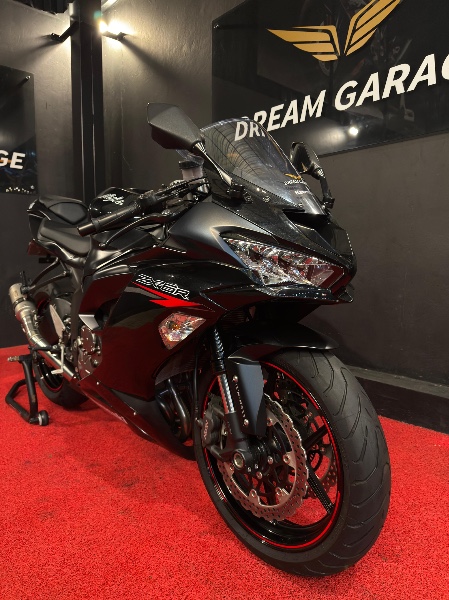 KAWASAKI ZX 6 R 636 /2020 EXCLUSIVO VEÍCULOS SANTA CRUZ DO SUL / Carros no Vale