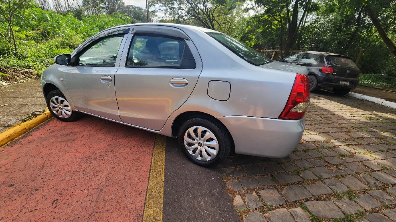 TOYOTA ETIOS SEDAN X 1.5 2015/2016 FERNANDO AUTOMÓVEIS | REVENDA DE CARROS ARROIO DO MEIO ARROIO DO MEIO / Carros no Vale