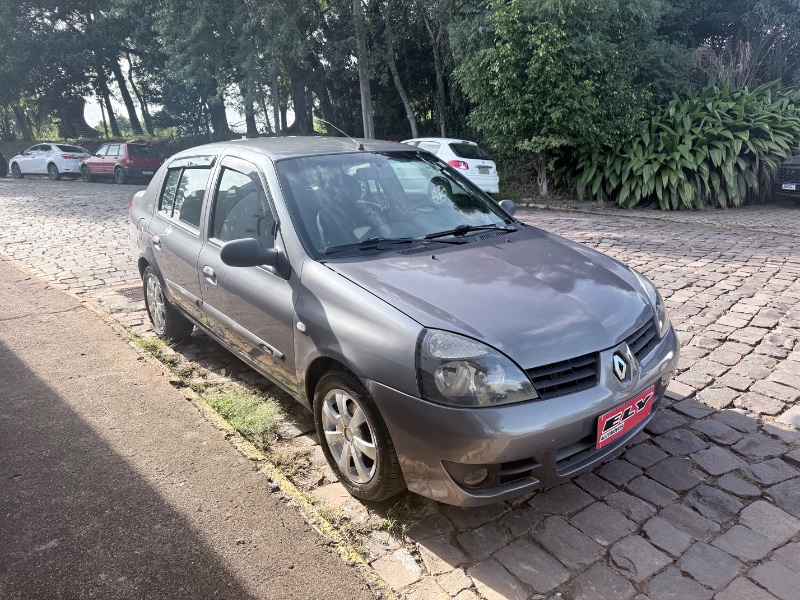 RENAULT CLIO 1.0 EXPRESSION SEDAN 16V 2006/2006 ELY AUTOMÓVEIS LAJEADO / Carros no Vale