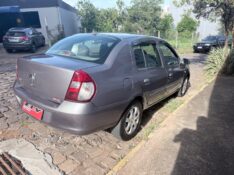 RENAULT CLIO 1.0 EXPRESSION SEDAN 16V 2006/2006 ELY AUTOMÓVEIS LAJEADO / Carros no Vale