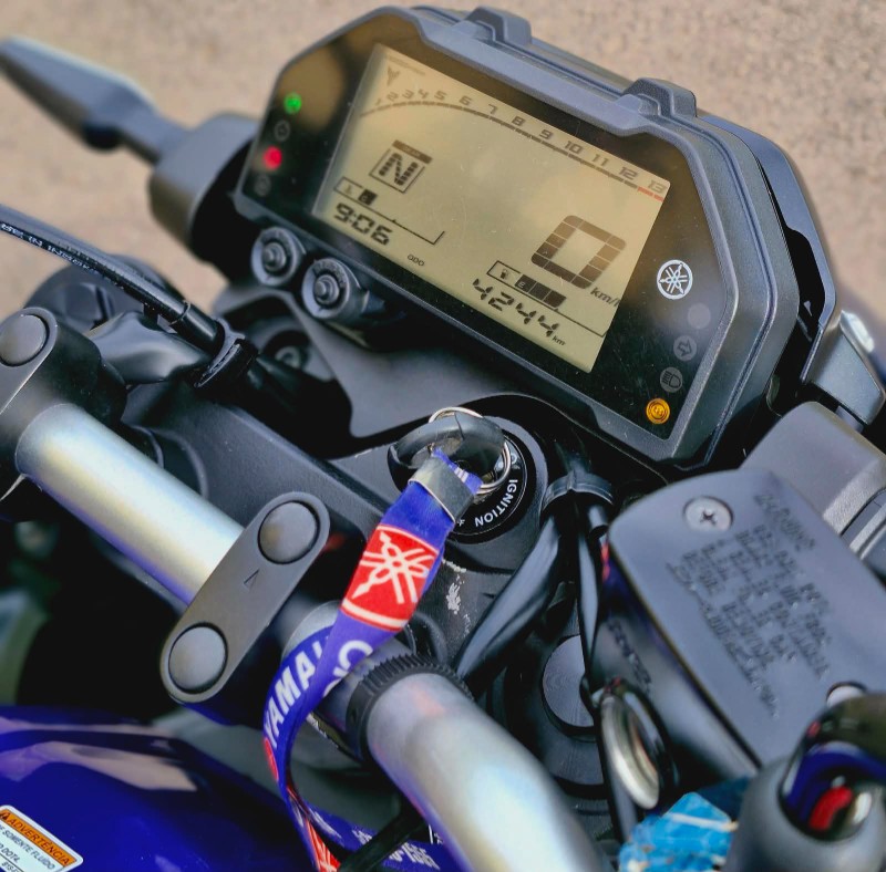 YAMAHA MT-03 321/ABS 2024/2025 CRUZEIRO MULTIMARCAS CRUZEIRO DO SUL / Carros no Vale