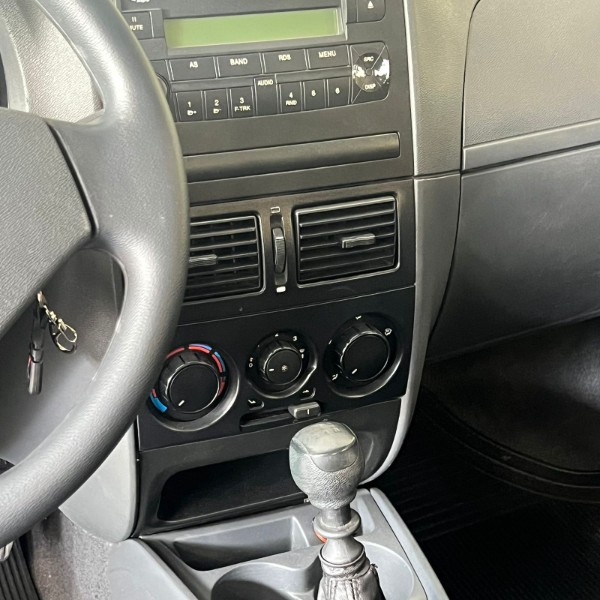 FIAT SIENA 1.0 EL 8V 2010/2010 JOÃO CARROS MULTIMARCAS GUAPORÉ / Carros no Vale