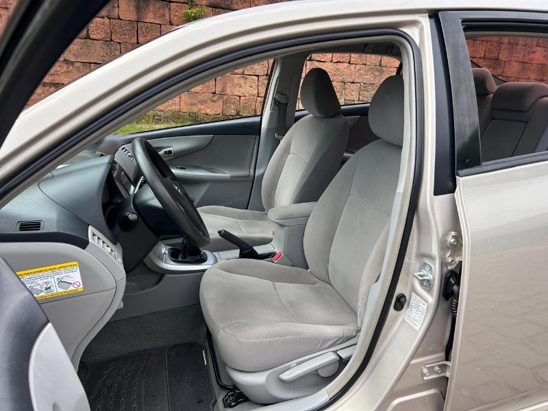 TOYOTA COROLLA GLI 1.8 16V FLEX 2012/2012 LS MULTIMARCAS VENÂNCIO AIRES / Carros no Vale