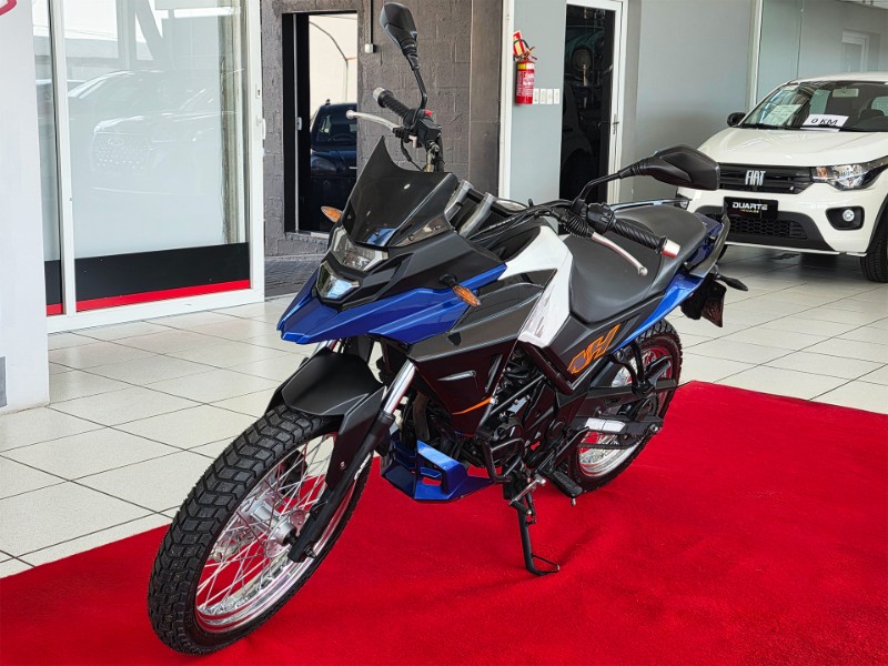 DAFRA NH 190 DAFRA/NH 190 2023/2024 DUARTE VEÍCULOS PORTO ALEGRE / Carros no Vale