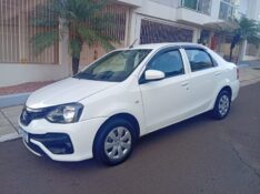 TOYOTA ETIOS 1.5 X AT SEDAN 2020/2021 ALTERNATIVA VEÍCULOS LAJEADO / Carros no Vale