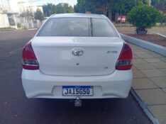 TOYOTA ETIOS 1.5 X AT SEDAN 2020/2021 ALTERNATIVA VEÍCULOS LAJEADO / Carros no Vale