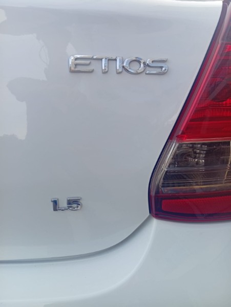 TOYOTA ETIOS 1.5 X AT SEDAN 2020/2021 ALTERNATIVA VEÍCULOS LAJEADO / Carros no Vale