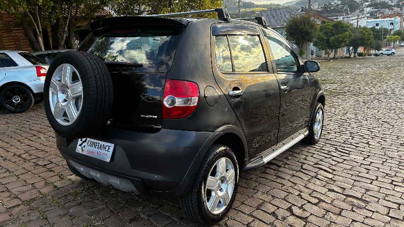 VOLKSWAGEN CROSSFOX 1.6 8V FLEX 2006/2006 COMPLETO VEÍCULOS GUAPORÉ / Carros no Vale