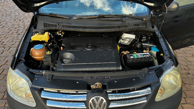 VOLKSWAGEN CROSSFOX 1.6 8V FLEX 2006/2006 COMPLETO VEÍCULOS GUAPORÉ / Carros no Vale