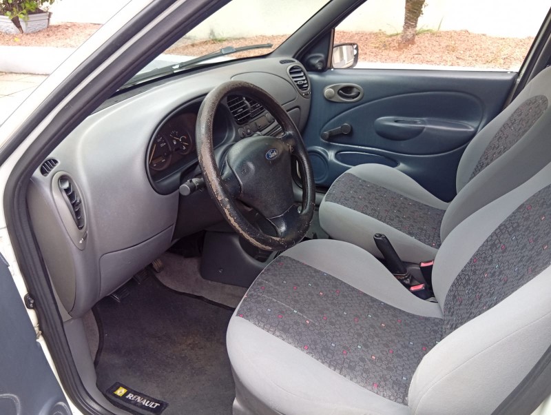 FORD FIESTA STREET 1.0 2002/2002 ALTERNATIVA VEÍCULOS LAJEADO / Carros no Vale