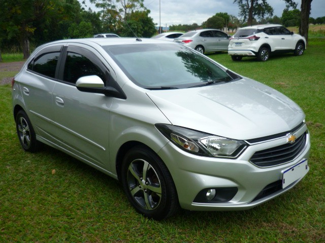 CHEVROLET ONIX 1.4 MPFI LTZ 8V FLEX 4P AUTOMÁTICO 2016/2017 PREMIUM AUTOMÓVEIS ARROIO DO MEIO / Carros no Vale
