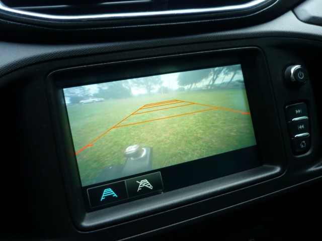 CHEVROLET ONIX 1.4 MPFI LTZ 8V FLEX 4P AUTOMÁTICO 2016/2017 PREMIUM AUTOMÓVEIS ARROIO DO MEIO / Carros no Vale