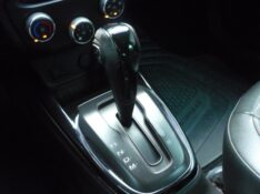 CHEVROLET ONIX 1.4 MPFI LTZ 8V FLEX 4P AUTOMÁTICO 2016/2017 PREMIUM AUTOMÓVEIS ARROIO DO MEIO / Carros no Vale