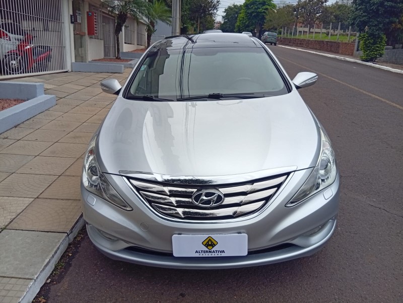 HYUNDAI SONATA GLS 2.4 2012/2013 ALTERNATIVA VEÍCULOS LAJEADO / Carros no Vale