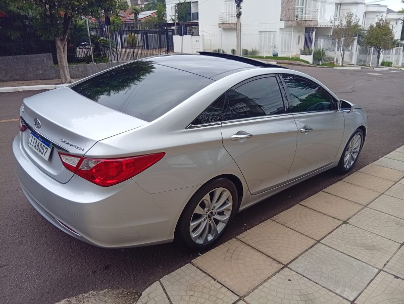 HYUNDAI SONATA GLS 2.4 2012/2013 ALTERNATIVA VEÍCULOS LAJEADO / Carros no Vale