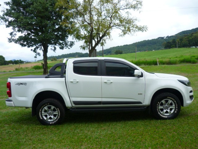CHEVROLET S10 PICK-UP LT 2.8 TDI 4X4 CD DIESEL AUT 2017/2018 PREMIUM AUTOMÓVEIS ARROIO DO MEIO / Carros no Vale