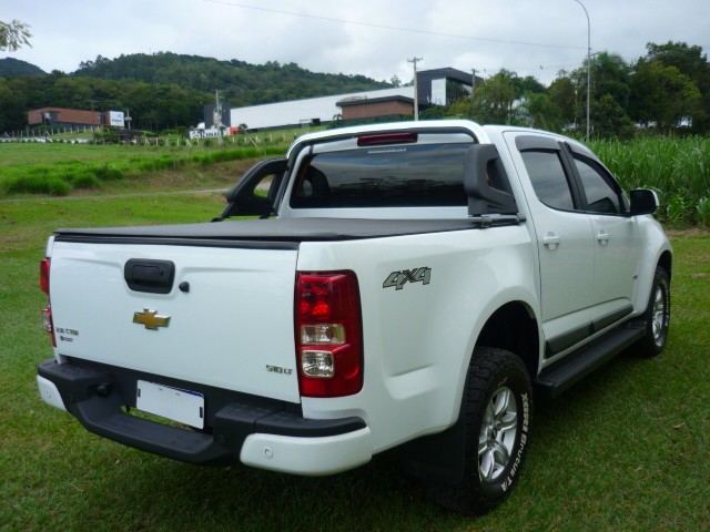 CHEVROLET S10 PICK-UP LT 2.8 TDI 4X4 CD DIESEL AUT 2017/2018 PREMIUM AUTOMÓVEIS ARROIO DO MEIO / Carros no Vale