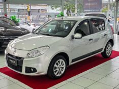 RENAULT SANDERO 1.6 EXPRESSION 8V FLEX 4P MANUAL 2012/2013 DUARTE VEÍCULOS PORTO ALEGRE / Carros no Vale