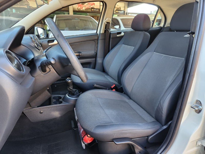 VOLKSWAGEN GOL 1.6 2012/2013 TS VEÍCULOS ANTA GORDA / Carros no Vale