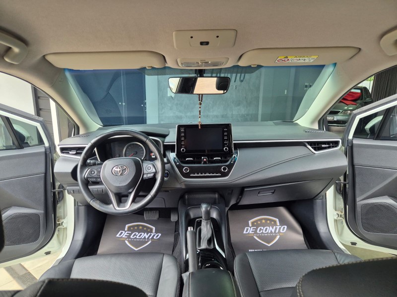 TOYOTA COROLLA 2.0 XEI /2020 DE CONTO AUTOMÓVEIS SARANDI / Carros no Vale