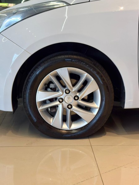 HYUNDAI HB20S 1.6 PREMIUM 2014/2014 JM AUTOMÓVEIS VENÂNCIO AIRES / Carros no Vale