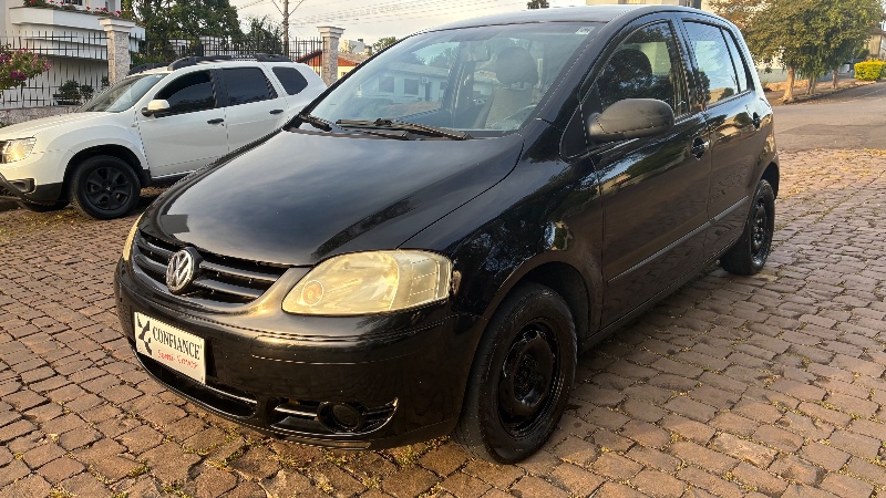 VOLKSWAGEN FOX 1.0 MI CITY 8V 2005/2006 COMPLETO VEÍCULOS GUAPORÉ / Carros no Vale