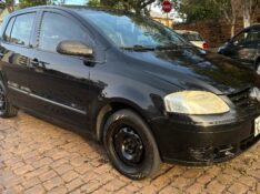 VOLKSWAGEN FOX 1.0 MI CITY 8V 2005/2006 COMPLETO VEÍCULOS GUAPORÉ / Carros no Vale