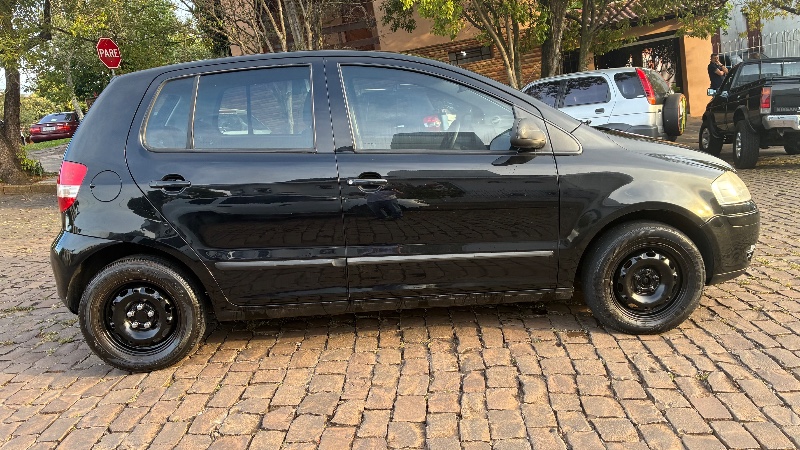 VOLKSWAGEN FOX 1.0 MI CITY 8V 2005/2006 COMPLETO VEÍCULOS GUAPORÉ / Carros no Vale