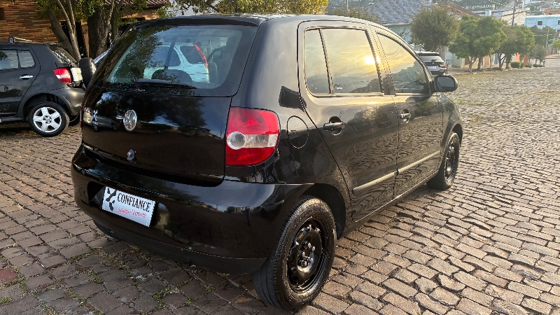 VOLKSWAGEN FOX 1.0 MI CITY 8V 2005/2006 COMPLETO VEÍCULOS GUAPORÉ / Carros no Vale