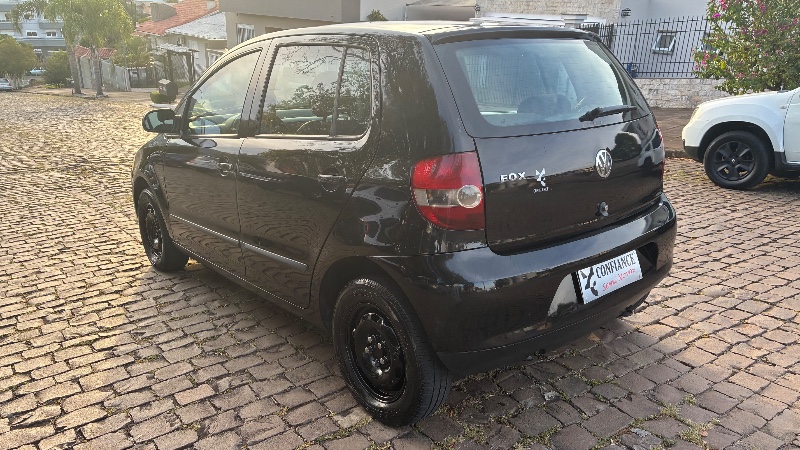 VOLKSWAGEN FOX 1.0 MI CITY 8V 2005/2006 COMPLETO VEÍCULOS GUAPORÉ / Carros no Vale