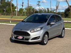 FORD FIESTA 1.5 S HATCH 16V FLEX 4P MANUAL 2015/2015 NEURI VEÍCULOS LAJEADO / Carros no Vale