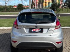FORD FIESTA 1.5 S HATCH 16V FLEX 4P MANUAL 2015/2015 NEURI VEÍCULOS LAJEADO / Carros no Vale