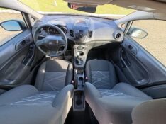 FORD FIESTA 1.5 S HATCH 16V FLEX 4P MANUAL 2015/2015 NEURI VEÍCULOS LAJEADO / Carros no Vale