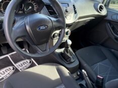 FORD FIESTA 1.5 S HATCH 16V FLEX 4P MANUAL 2015/2015 NEURI VEÍCULOS LAJEADO / Carros no Vale
