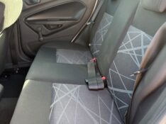 FORD FIESTA 1.5 S HATCH 16V FLEX 4P MANUAL 2015/2015 NEURI VEÍCULOS LAJEADO / Carros no Vale