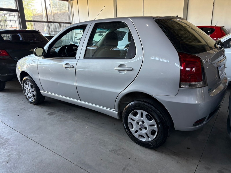 FIAT PALIO 1.0 FIRE 2016/2016 RICARDINHO AUTOMÓVEIS MONTENEGRO / Carros no Vale