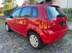 FORD FIESTA SE 1.6 2013/2014 ESTAÇÃO DO CARRO ESTRELA / Carros no Vale