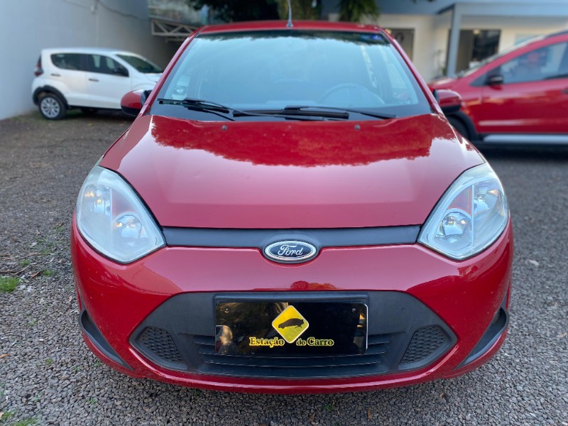 FORD FIESTA SE 1.6 2013/2014 ESTAÇÃO DO CARRO ESTRELA / Carros no Vale