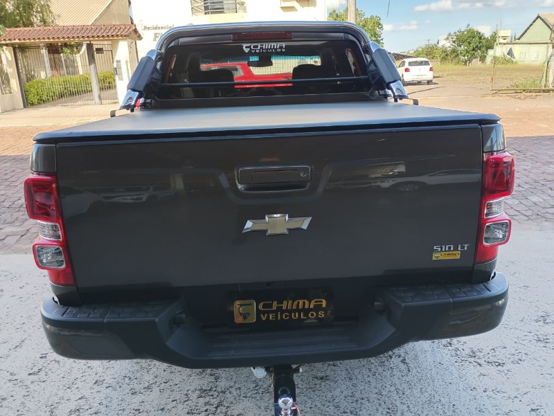 CHEVROLET S10 PICK-UP LT 2.4 F.POWER 4X2 CD /2014 CHIMA VEÍCULOS VENÂNCIO AIRES / Carros no Vale