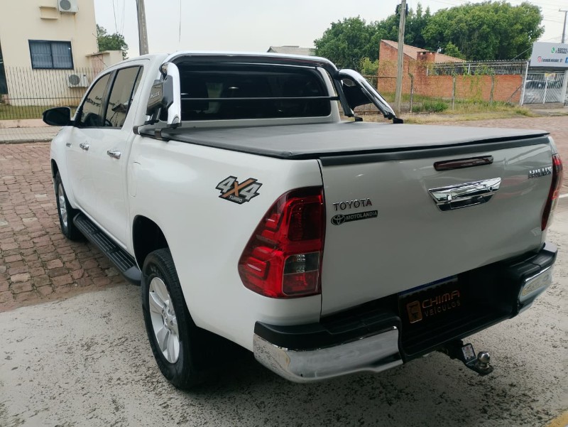 TOYOTA HILUX CABINE DUPLA 2.8 SR 4X4 CD 16V DIESEL /2020 CHIMA VEÍCULOS VENÂNCIO AIRES / Carros no Vale