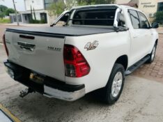 TOYOTA HILUX CABINE DUPLA 2.8 SR 4X4 CD 16V DIESEL /2020 CHIMA VEÍCULOS VENÂNCIO AIRES / Carros no Vale