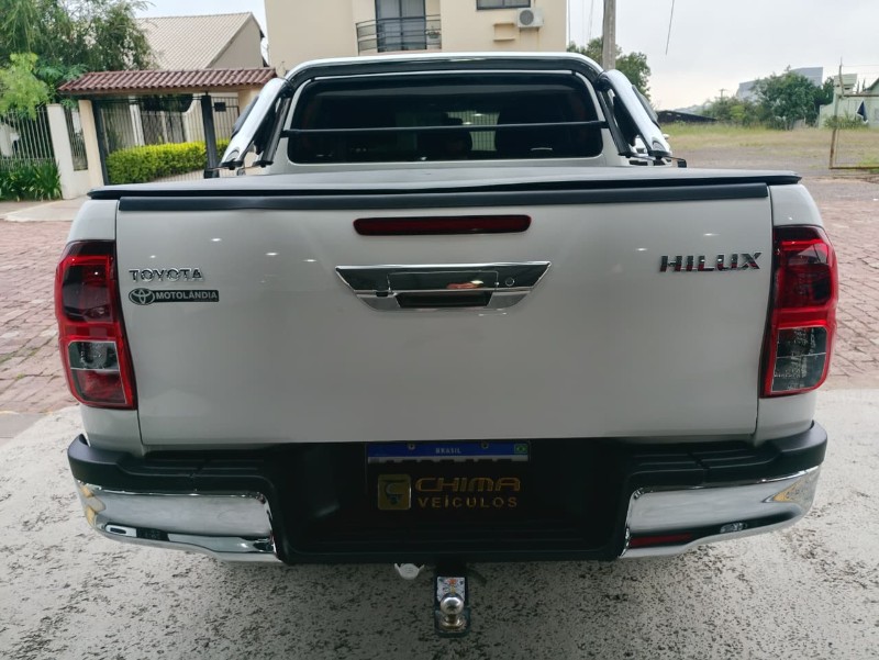 TOYOTA HILUX CABINE DUPLA 2.8 SR 4X4 CD 16V DIESEL /2020 CHIMA VEÍCULOS VENÂNCIO AIRES / Carros no Vale