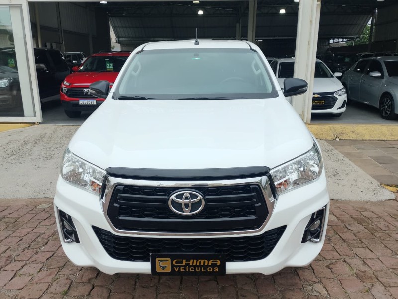 TOYOTA HILUX CABINE DUPLA 2.8 SR 4X4 CD 16V DIESEL /2020 CHIMA VEÍCULOS VENÂNCIO AIRES / Carros no Vale